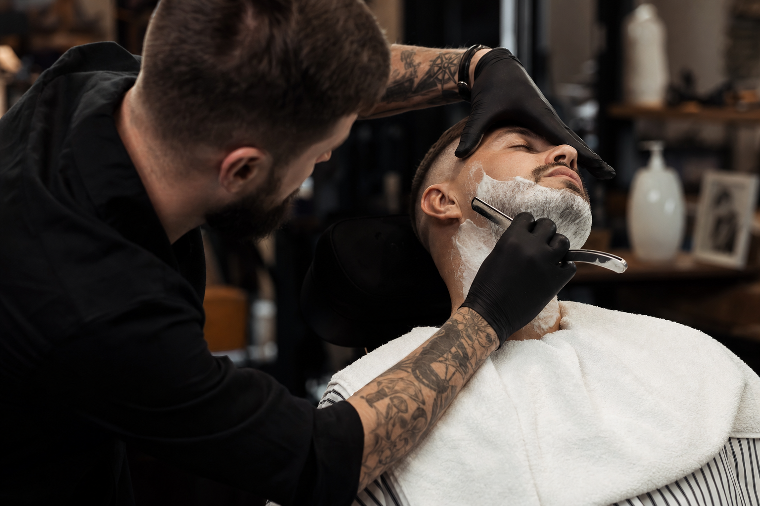 Golenie brzytwą Radom – rytuał u barbera