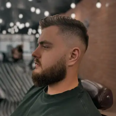 Premium-Bart bei Gentlemen Barber Shop Radom - Barberarbeit in Radom
